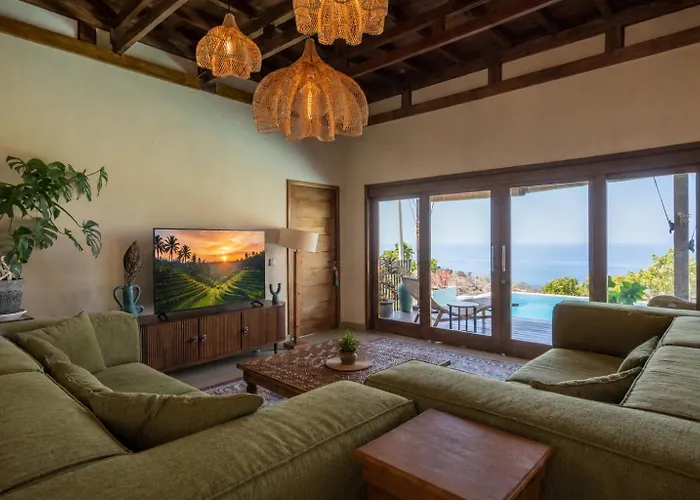 Sana With Panoramic Ocean Views & Infinity Pool